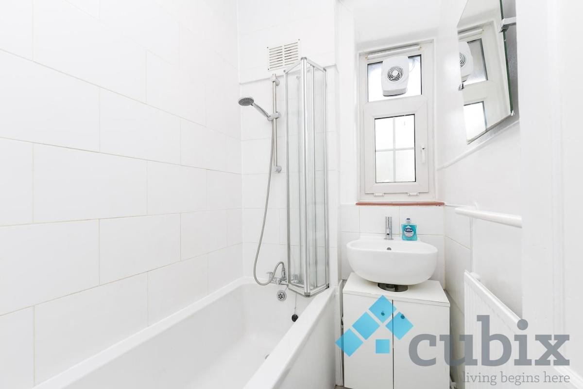 Apartamento Zone 1 Apartment, 3 Bedrooms Londres